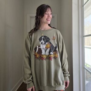 Vintage Olive Dog Graphic Sweatshirt